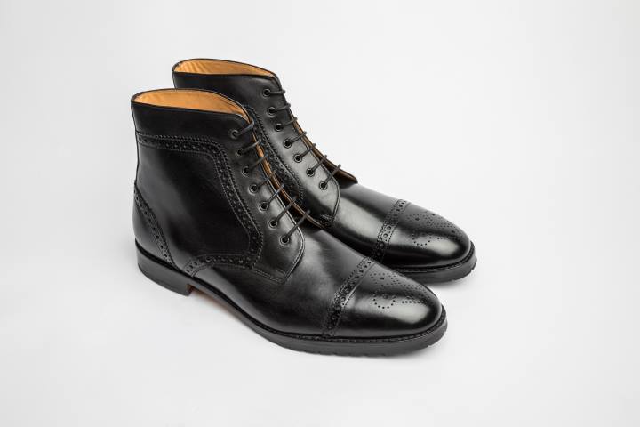 The Birmingham (Black) Sample Studio Shoes